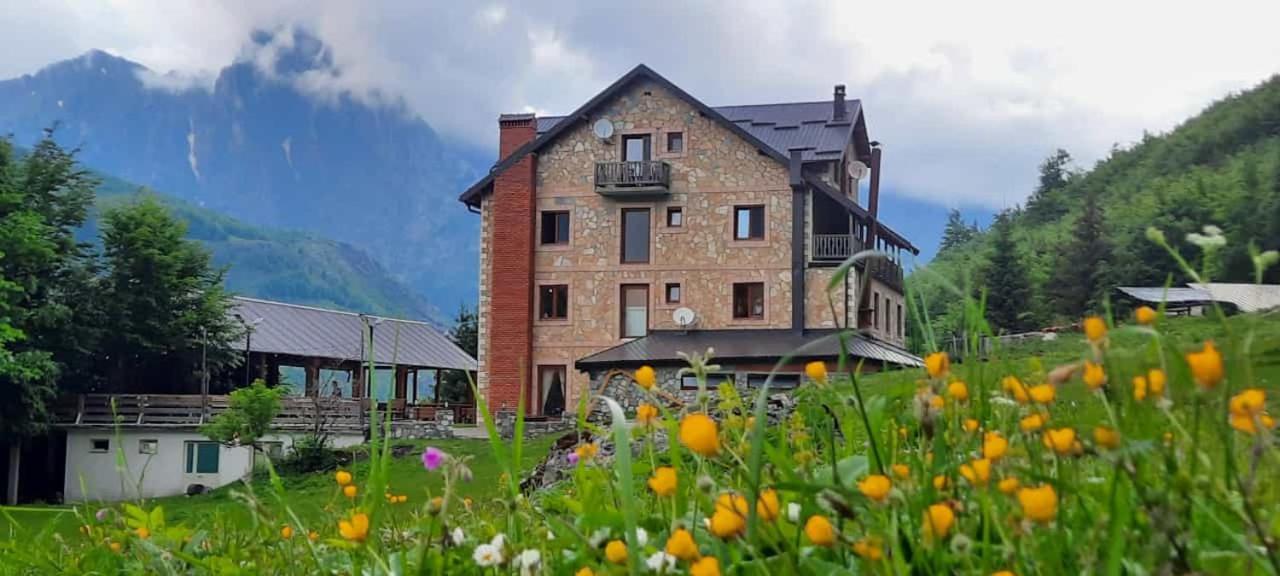 Hotel Margjeka Valbone Exterior foto